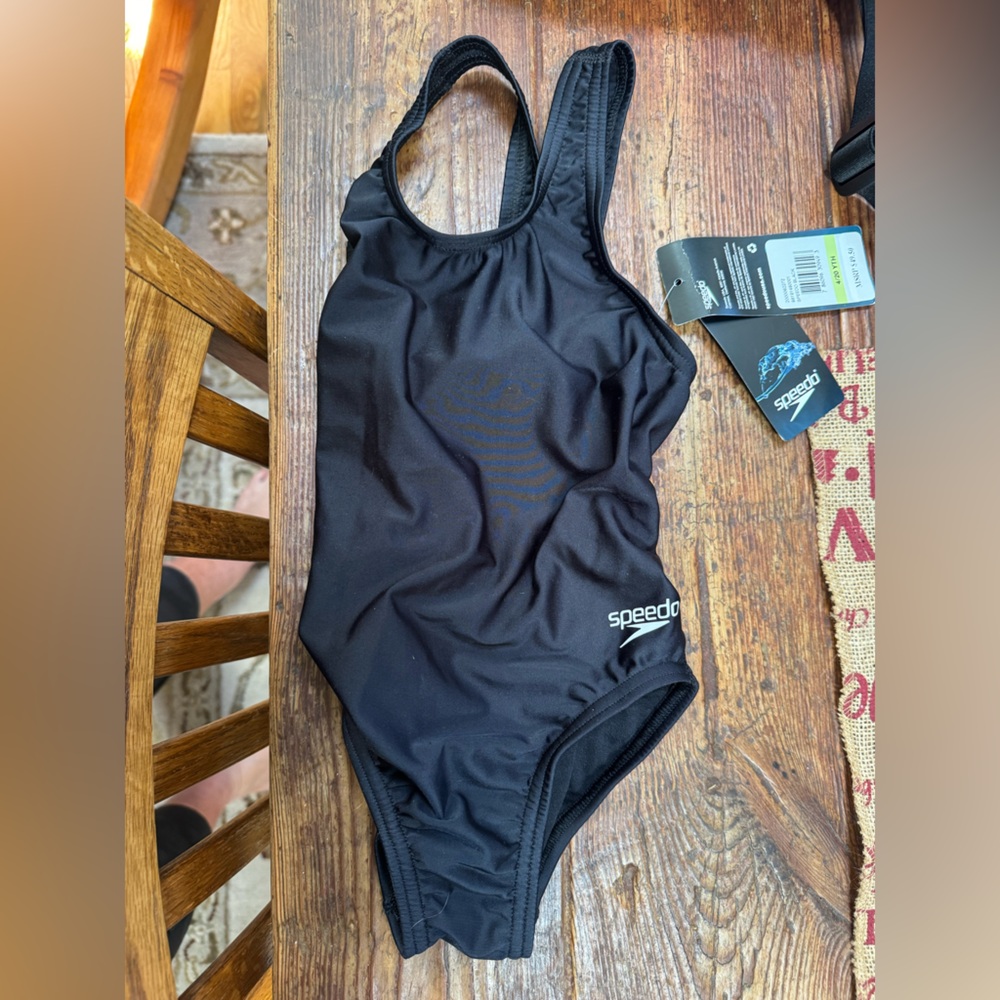 Speedo girls Black Swimsuit size 4/20 NWT